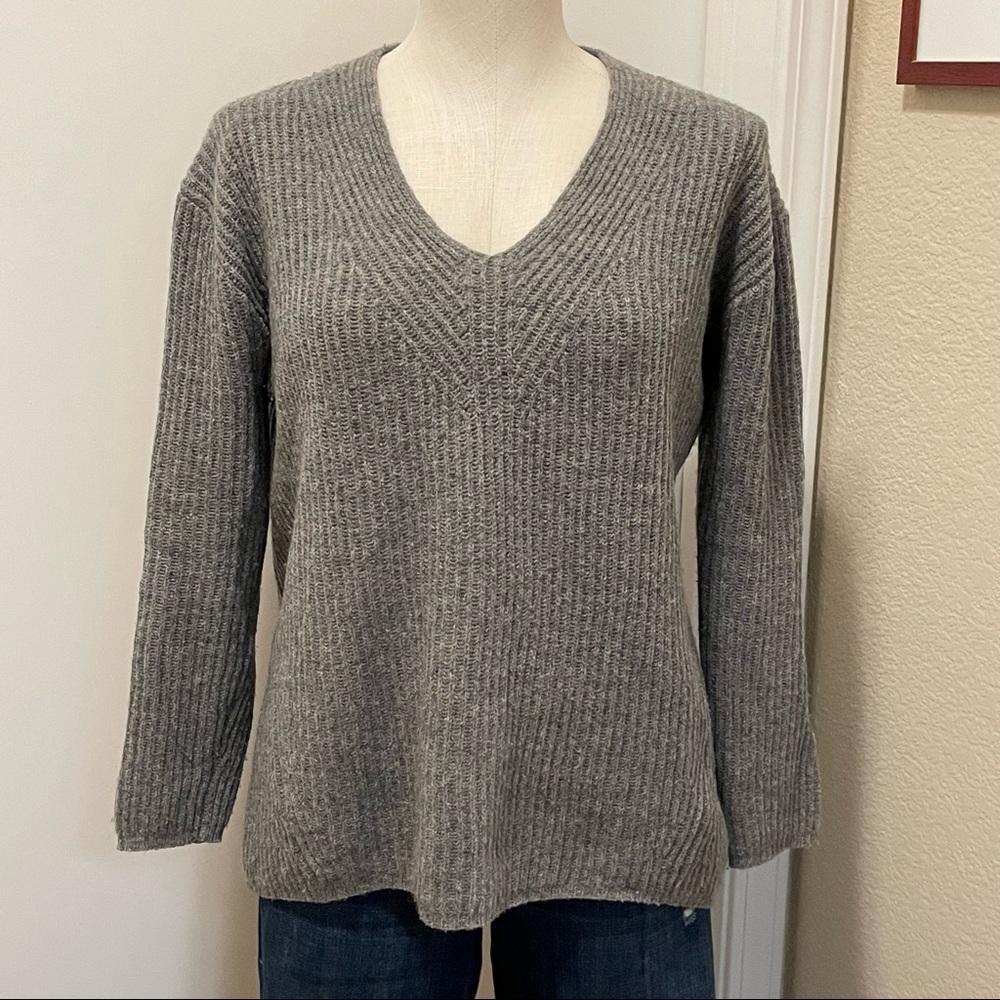 Madewell sweater gray wool v-neck
